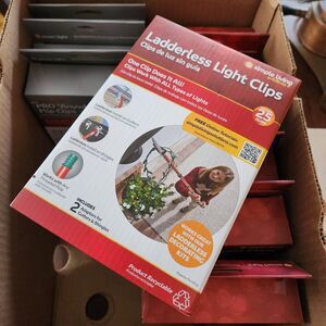 175 Light Hanger Clip Ladderless White Plastic Simple Living Gutters Or Shingles